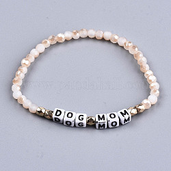 Bracelets extensibles en perles de verre rondes à facettes, avec des perles de lettres acryliques cubes, mot chien maman, amande blanchie, diamètre intérieur: 2-1/8 pouce (5.3 cm)