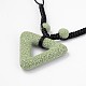 (vente de bijoux fêtes d'usine) colliers pendentifs en pierre de lave triangle NJEW-D205-02-2