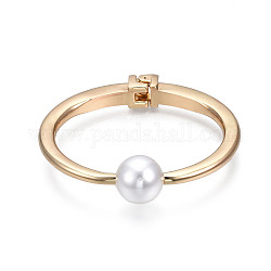 Brazalete abierto con cuentas redondas de perlas de plástico ABS, brazalete grueso de latón con bisagras para mujer, dorado, diámetro interior: 1-3/4x2-1/2 pulgada (4.5x6.3 cm)