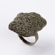 調節可能なナゲット溶岩岩の宝石用原石の指輪  プラチナメッキ真鍮パーツ  ダークオリーブグリーン  18mm RJEW-I013-07-1