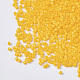 11/0グレードのガラスシードビーズ  シリンダー  均一なシードビーズサイズ  焼き付け塗料  ゴールド  1.5x1mm程度  穴：0.5mm  約20000個/袋 SEED-S030-1132-2