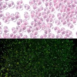 蓄光ガラスシードビーズ  暗闇で光る  ピーナッツ  パールピンク  2.5x4x2mm  穴：0.8mm  約250個/10g&nbsp;X1-SEED-A033-07N