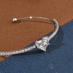 真鍮製マイクロパヴェクリアキュービックジルコニアカフバングル  女性のためのトルクバングル  ハート  ガラスと  プラチナ  内径：2.32インチ（5.9cm）&nbsp;KK-D112-04P