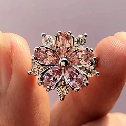 女性用プラムブロッサム真鍮パヴェキュービックジルコニア指輪  プラチナ  usサイズ8（18.1mm）&nbsp;FS-WG857C0-02