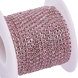 Cadenas de strass Diamante de imitación de bronce, con carrete, cadena de la taza del rhinestone, aproximamente 2880pcs rhinestone / paquete, Grado A, color plateado, rosa luz, 2mm, aproximamente 10 yardas / rodillo