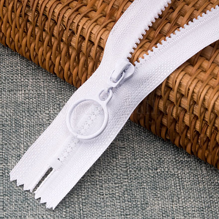 衣類付属品用のポリエステル製ジッパー  縫製袋用樹脂ジッパー吊り上げリング  ホワイト  25cm PW-WG54378-06-1