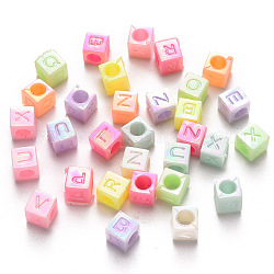 Perles acryliques opaques, de couleur plaquée ab , trou horizontal, cube avec des lettres initiales mixtes, couleur mixte, 6x6x6mm, Trou: 3mm, environ 3800 pcs/500 g