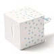 紙ギフトボックス  折りたたみキャンディーボックス  結婚式のための装飾的なギフトボックス  哺乳瓶模様の正方形  ライトスカイブルー  折りたたみ：5.35x5.35x9.2cm  展開：15.5x10.5x0.1cm CON-I009-11B-4
