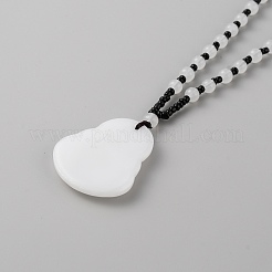 Collana del pendente del buddha maitreya della pietra preziosa imitazione della resina&nbsp;NJEW-WH0016-23B