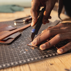 Плоский шнур из искусственной кожи длиной 5 м.&nbsp;LC-WH0009-07B