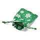 クリスマスをテーマにした黄麻布のパッキングポーチ  巾着袋  雪の結晶模様と  グリーン  14.5x10.1x0.3cm ABAG-L007-01A-01-3