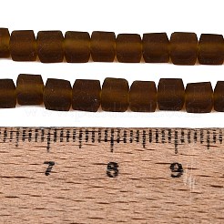 透明なすりガラスビーズ連売り  キューブ  多面カット  サドルブラウン  4~4.5x4~4.5x4~4.5mm  穴：1~1.2mm  約97~98個/連  16.14~16.54インチ（41~42cm）&nbsp;GLAA-N072-01A-A19