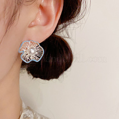 Серьги-гвоздики из пластика и латуни с цветочным жемчугом FS-WGA6A32-01