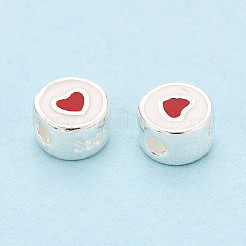 925 плоская круглая эмалированная подвеска из стерлингового серебра с бусинами в форме красных сердечек.&nbsp;STER-T009-22S