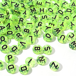 Perline acriliche trasparenti verde chiaro, foro orizzontale, rotondo piatto con lettere casuali nere, 7x3.5mm, Foro: 1.8 mm, 100pcs/scatola