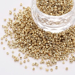 Perline cilindriche in vetro placcato, perline semi, colori metallici, foro rotondo, oro, 1.5~2x1~2mm, Foro: 0.8 mm, circa 8000pcs/scatola, circa 1 libbra / borsa