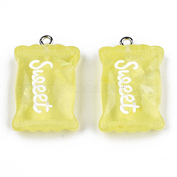 Transparente Harzanhänger, mit Paillette & platinfarbenem Bügelbügel, Süßigkeit mit Wort süß, Gelb, 29x18.5x8 mm, Bohrung: 2 mm