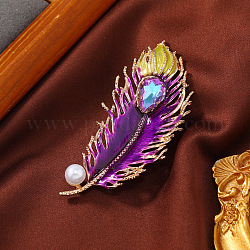 Épingles en émail de plumes de paon de style ethnique, Broche en strass en alliage d'or clair avec perle d'imitation pour manteaux de pulls pour femmes, bleu violet, 74x32mm